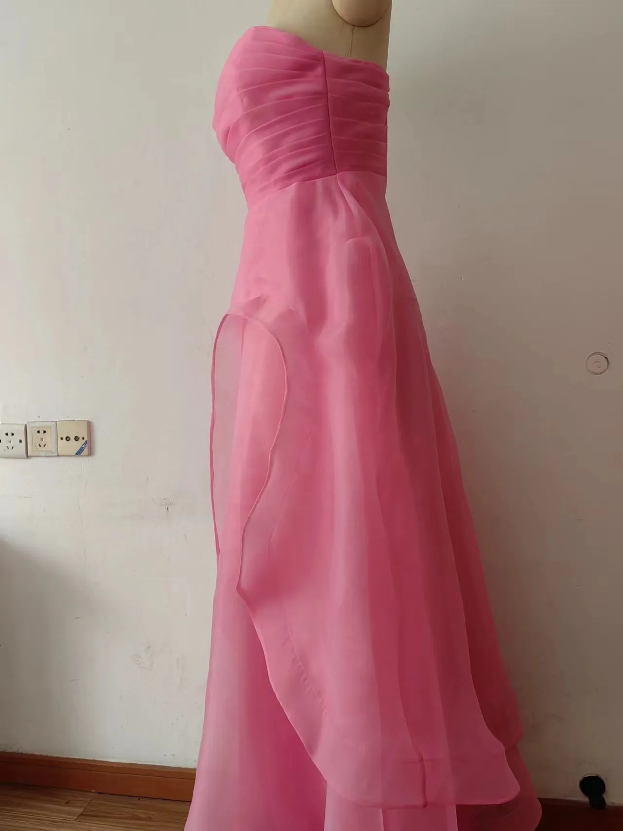 kamahe Pink Prom Dress Tulle Evening Gown Strapless Ruffles A-line Simple Prom Dresses For Teens